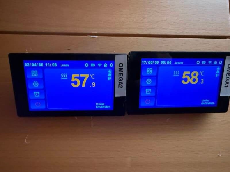 Heat pump temperature control screens
