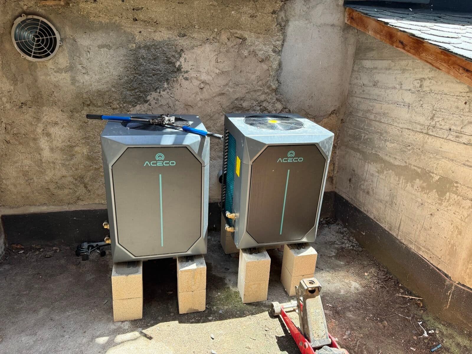 Two ACECO heat pumps during installation